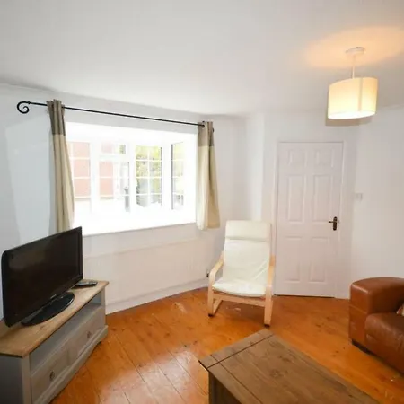 アパート Fantastic 3-bedroom House In Bradley Stoke ブリストル