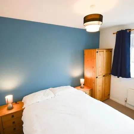 アパート Fantastic 3-bedroom House In Bradley Stoke *